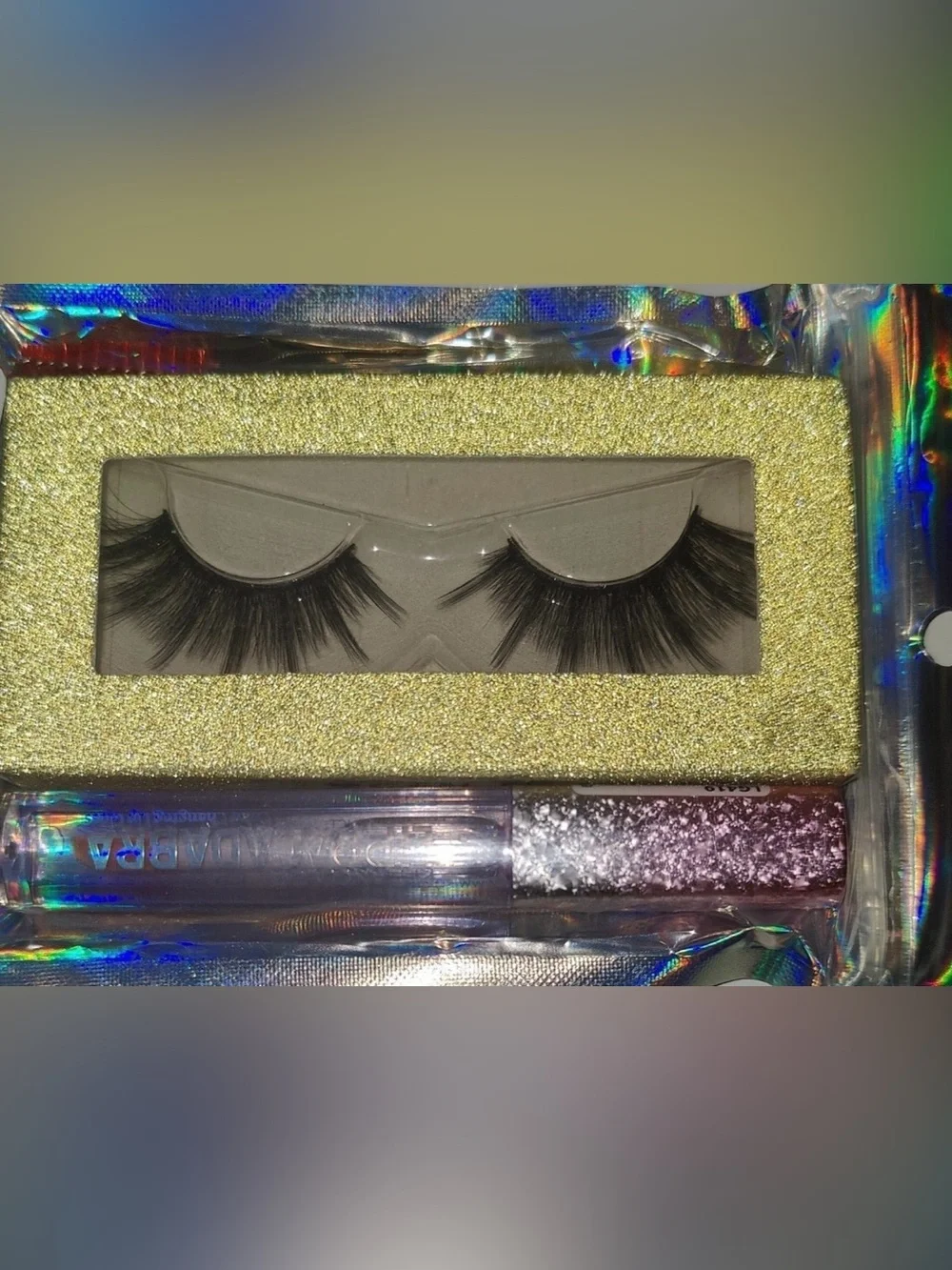 Eyelashes Black Dramatic Lashes &Clear Strawberry Lip Changing Lipgloss (Can I )